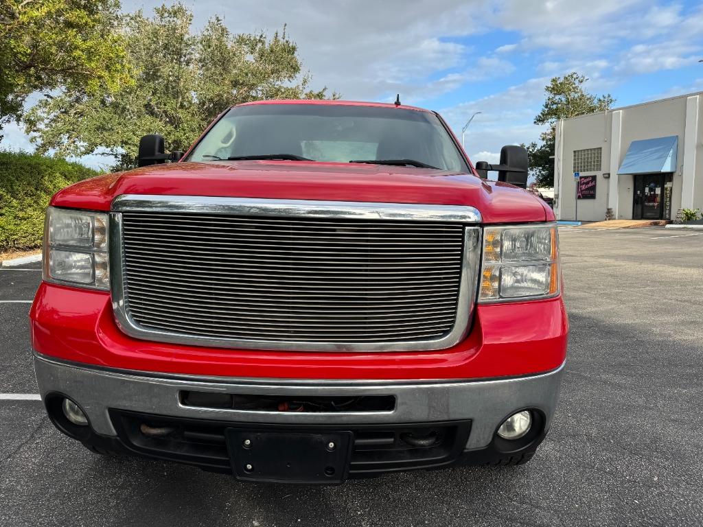 2010 GMC Sierra 2500HD SLE photo 2