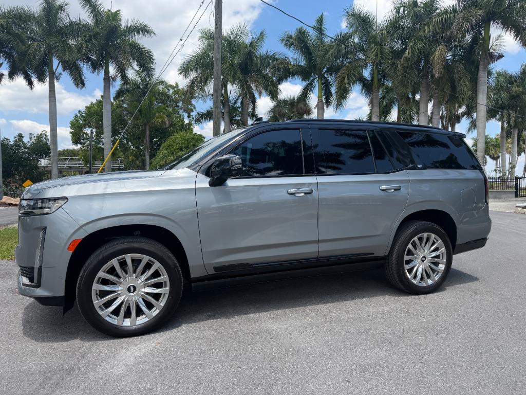 2024 Cadillac Escalade 4WD Premium Luxury's photo