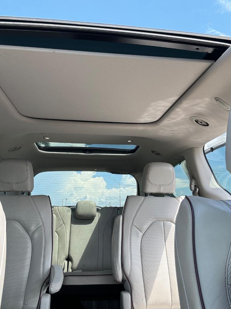 2020 Chrysler Pacifica Limited photo 9