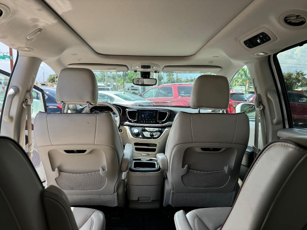 2020 Chrysler Pacifica Limited photo 7