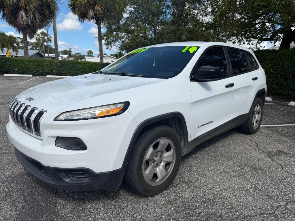2014 Jeep Cherokee Sport's photo