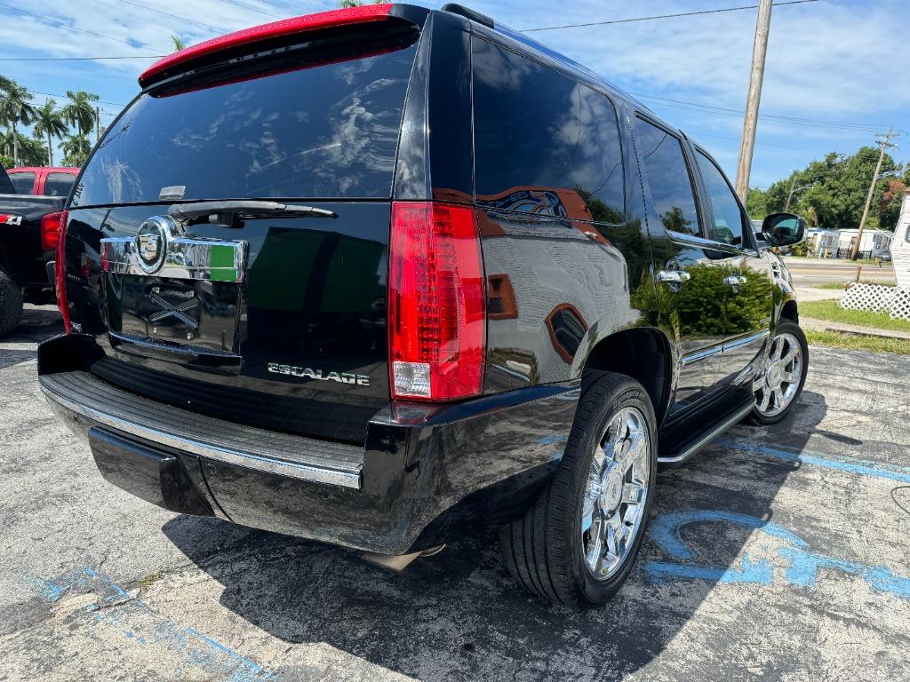 2009 Cadillac Escalade Base photo 24