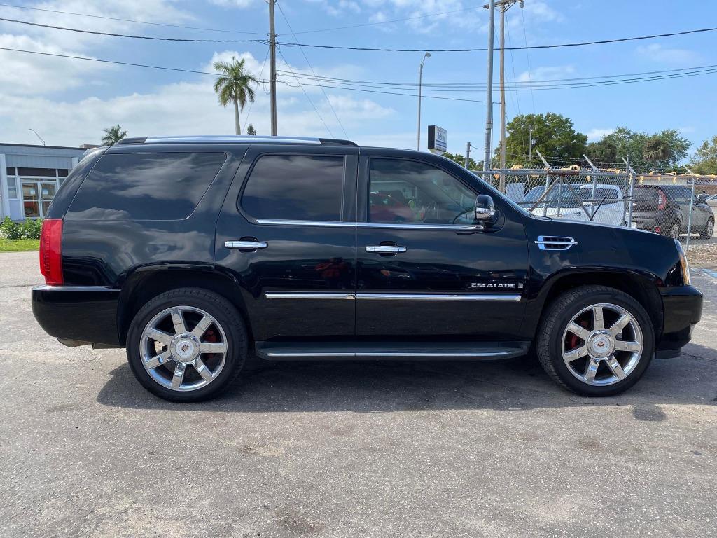 2009 Cadillac Escalade Base photo 5