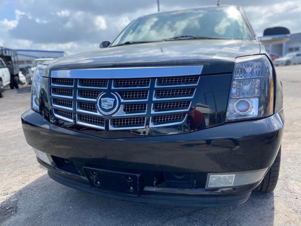 2009 Cadillac Escalade Base photo 8