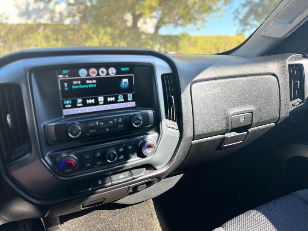 2017 Chevrolet Silverado 1500 LT photo 8