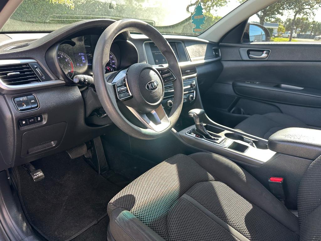 2020 Kia Optima LX - Photo 8