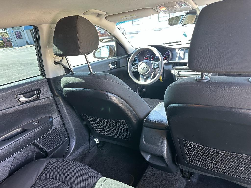 2020 Kia Optima LX - Photo 6
