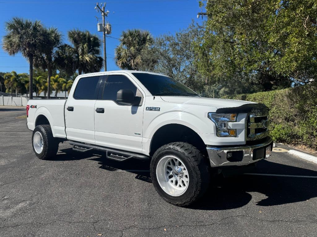 2016 Ford F-150 XLT photo 2