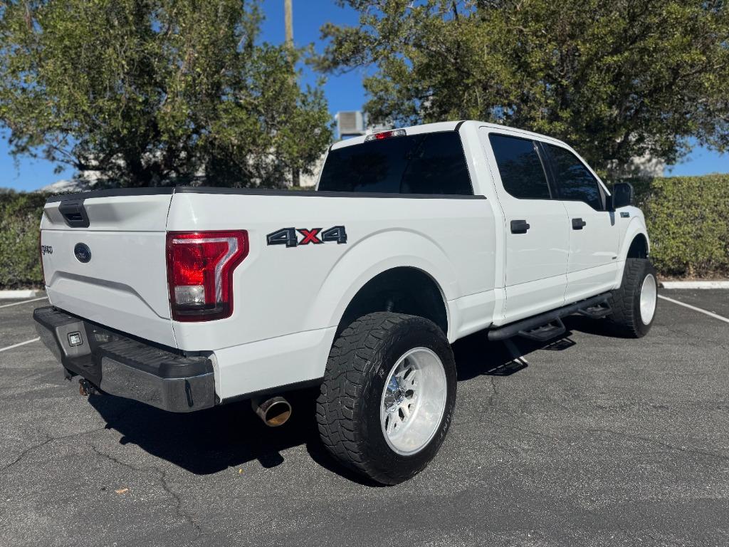 2016 Ford F-150 XLT photo 14